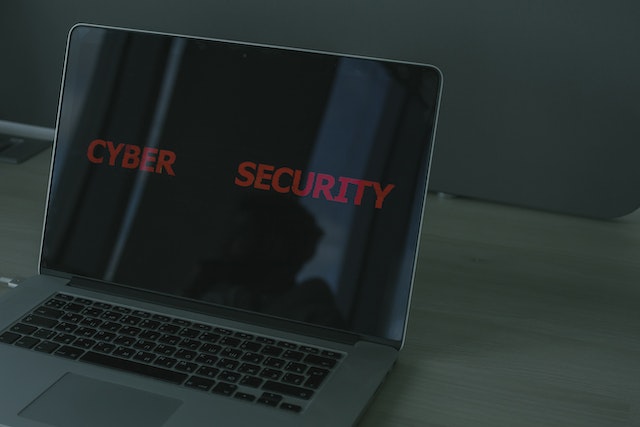 Veelgebruikte vormen van cybercriminaliteit: wat moet je doen!